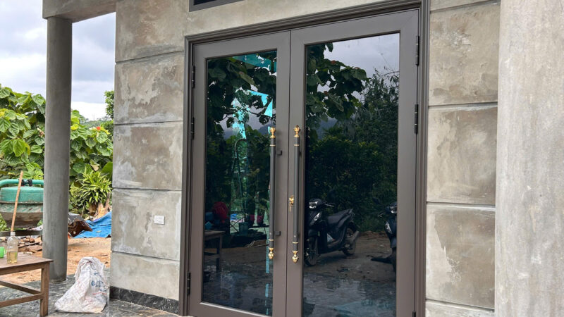 Làm cửa nhôm kính tại Nậm Rịa, Hợp Thành, Lào Cai